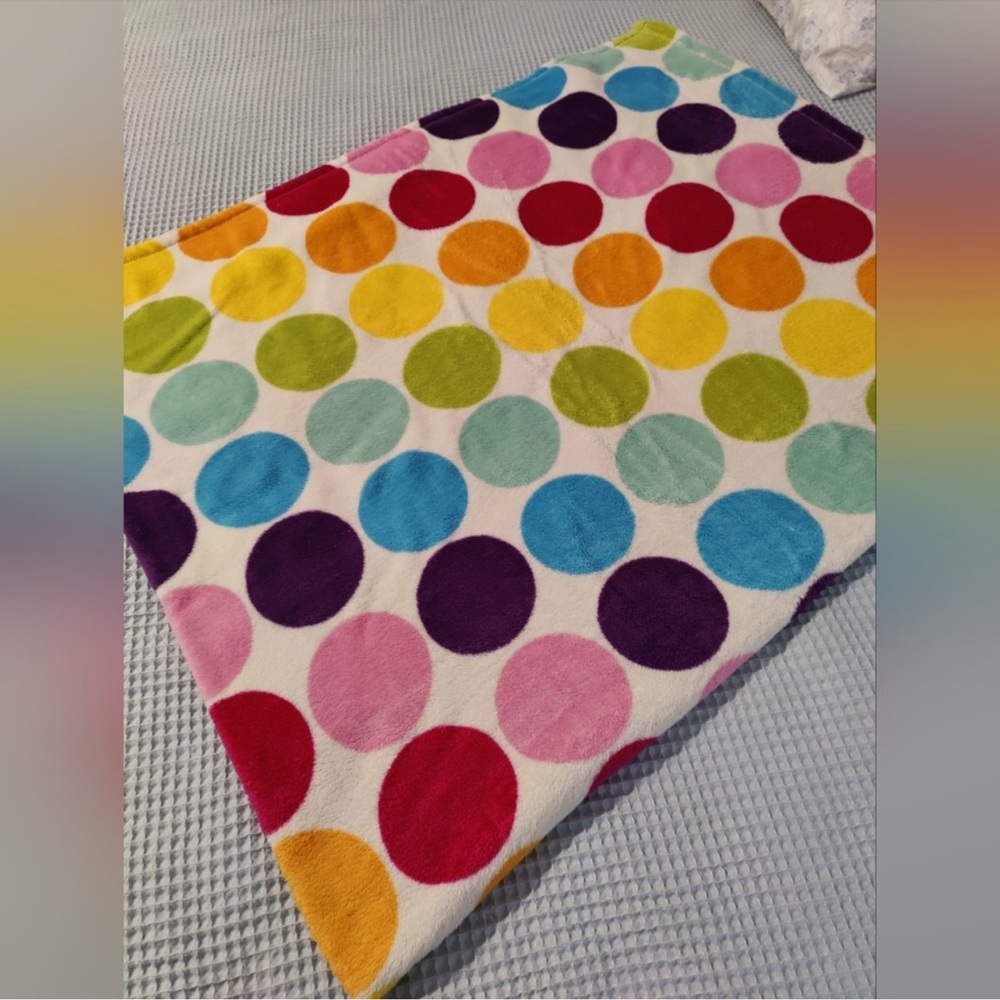 **ISO** LOOKING FOR The BIG ONE rainbow polka dot blanket